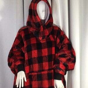 Tori in warm cover lot643